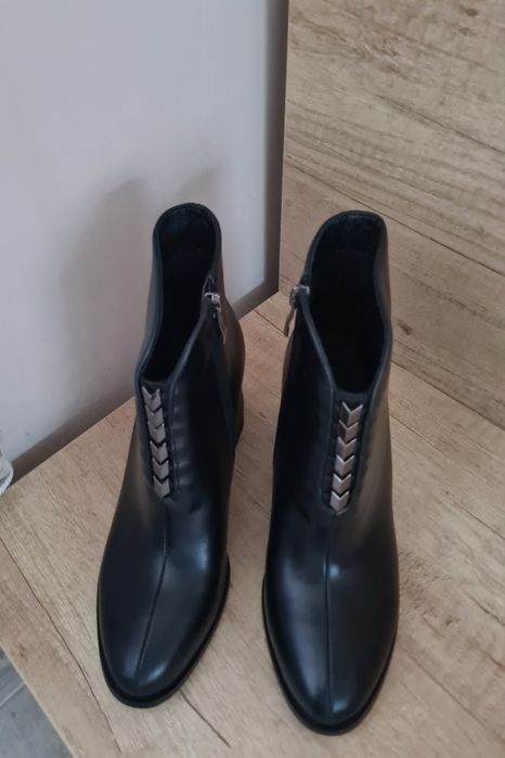 Черни боти 39 номер