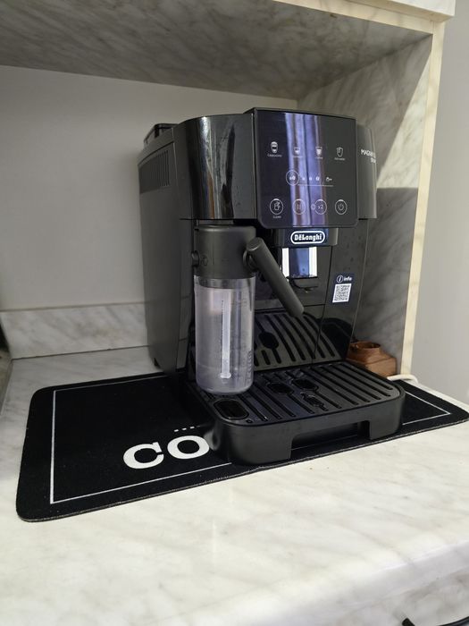 Espressor automat De’Longhi Magnifica Start