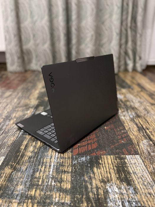 Lenovo Yoga Pro 9 16”, 3.2K 165Hz, 64GB RAM -Mini-LED, RTX 4070