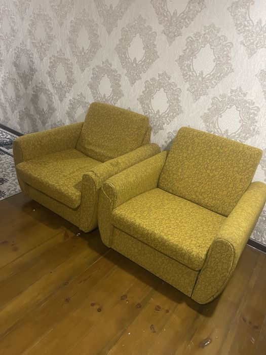 Диван Стол Стулья сотилади