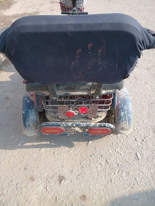 3 g'ildirakli sukuter sotiladi