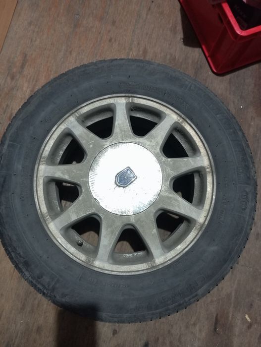 Продам резину летние с литыми дисками.195. 65. R15.