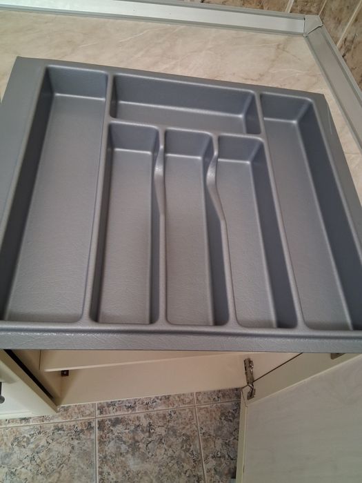 поставка за прибори по размер на клиента