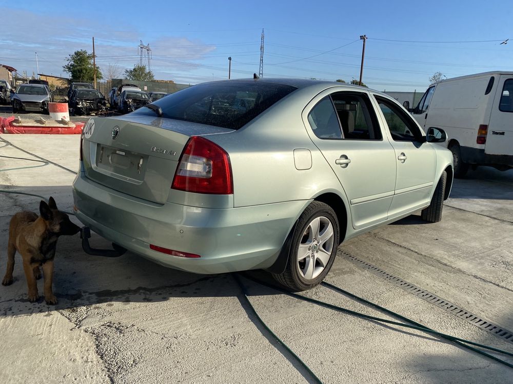 Bara spate Skoda octavia 2 facelift cu senzori