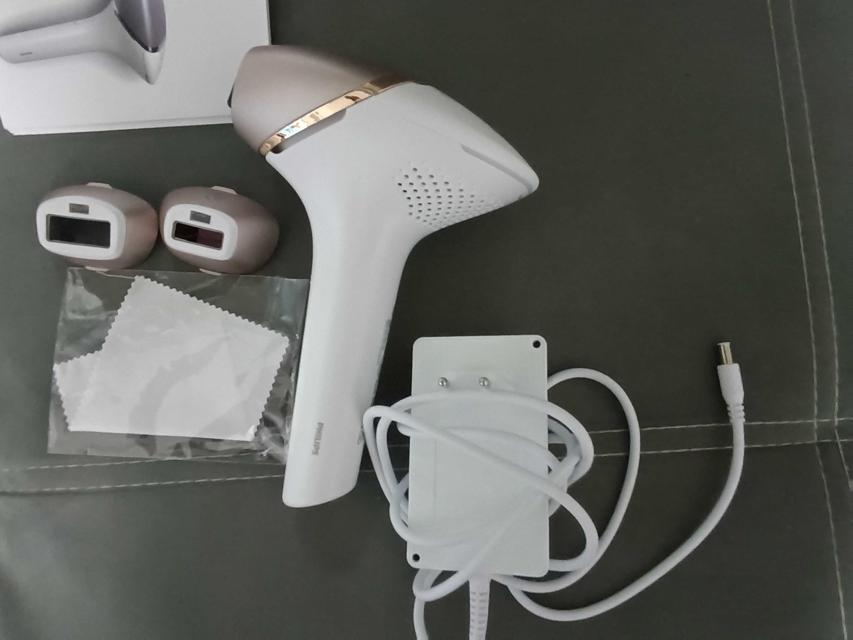 Фотоепилатор Philips BRI945/00 Lumea