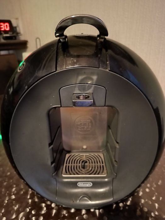Vind expresor cafea cu capsule DeLonghi Nescafe Dolce Gusto