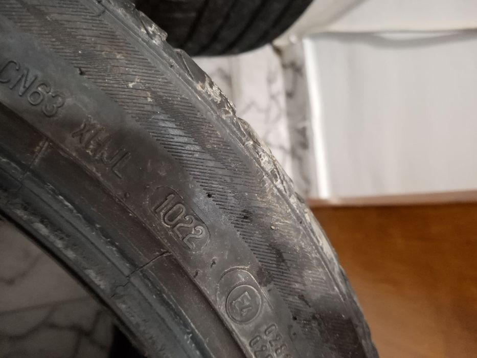 Anvelope vară 215/45/R17.