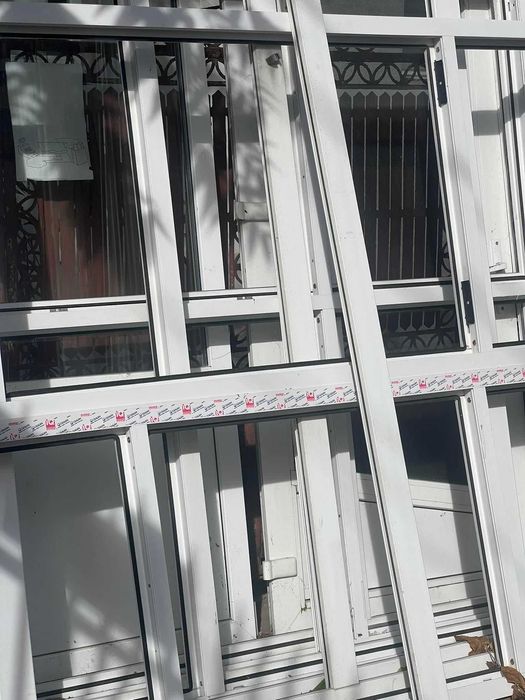 Uși și Portare din termopan