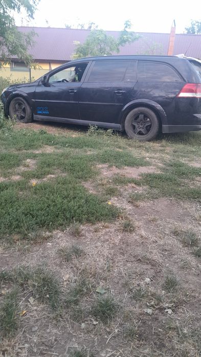 Vând Opel Vectra avariata - motor complet