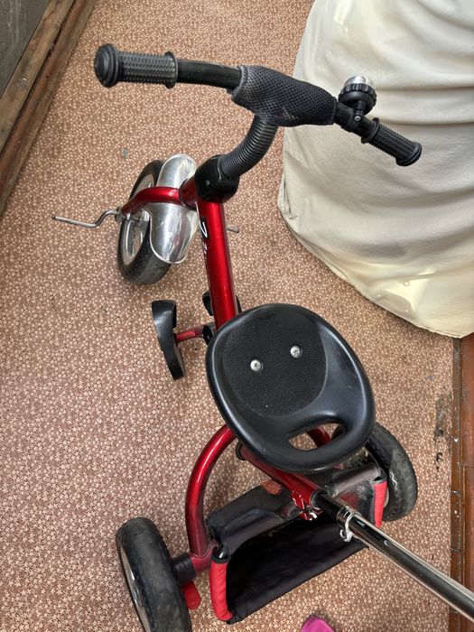 Продам срочно велосипед детский трехколесный