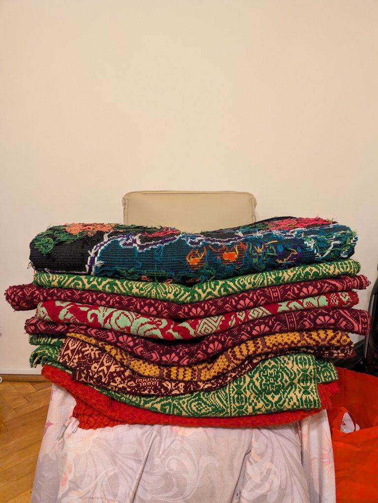 Covoare, cuverturi țesute la război traditional