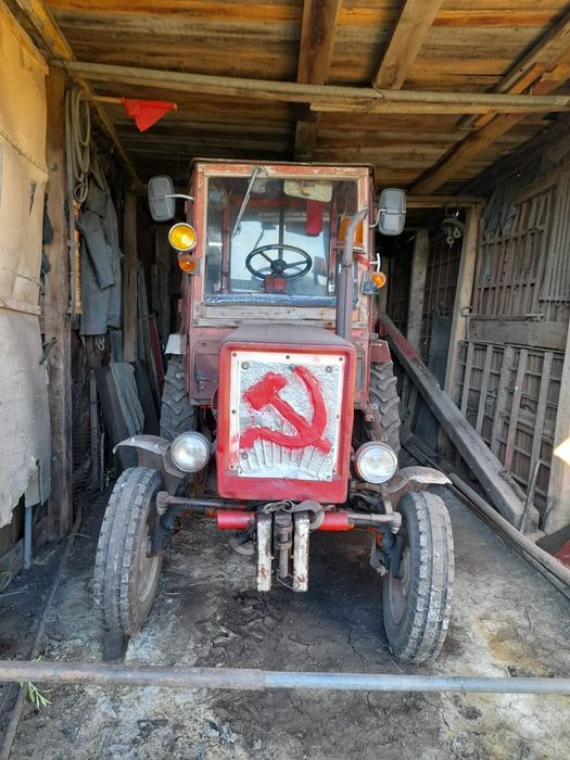 Продам трактор Т-25.