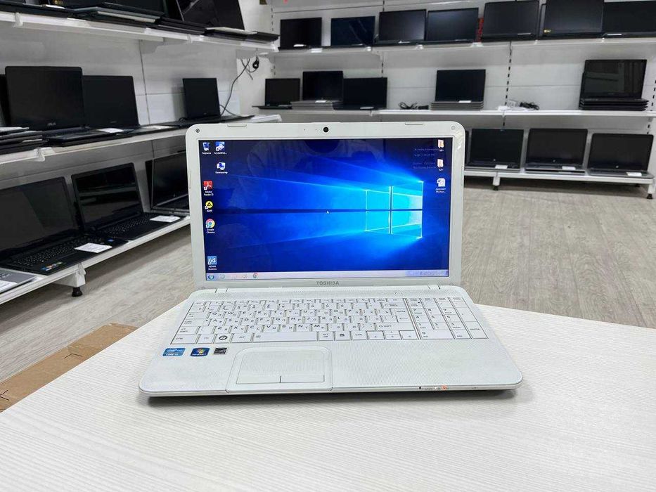 TOSHIBA Satellite Core i3/ОЗУ 6/SSD 128/2.40GHz