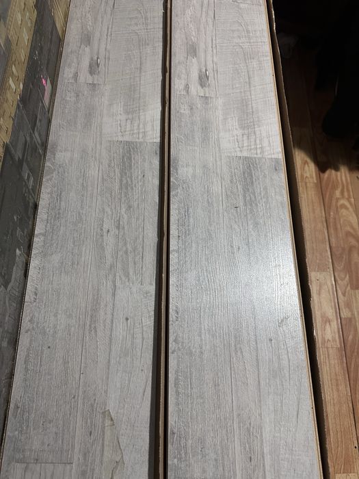 Продам ламинат бу 32кв м