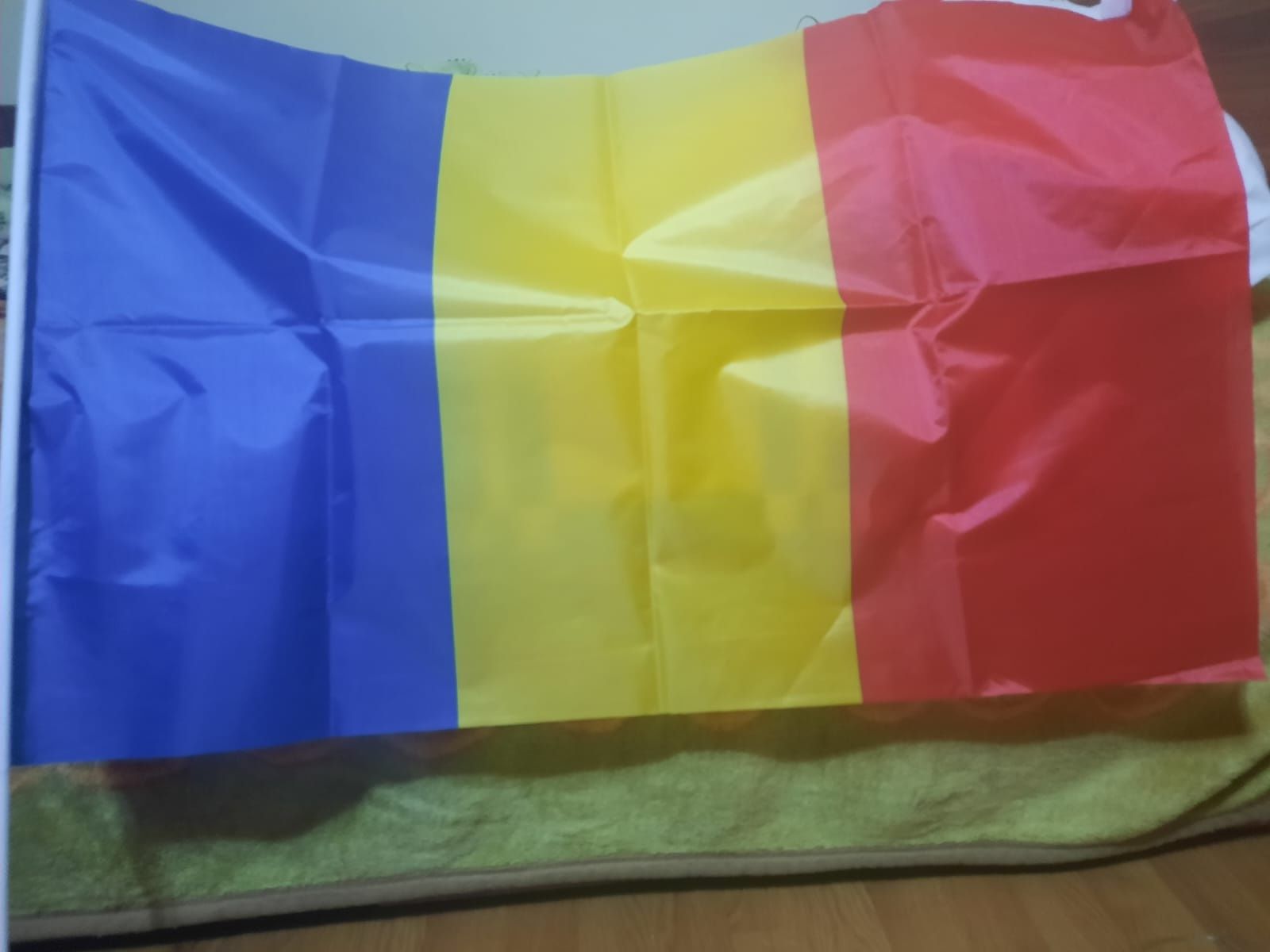 Steag/ Drapel-Romania. Diferite dimensiuni!Sunați! Nu merge mes. Olx!