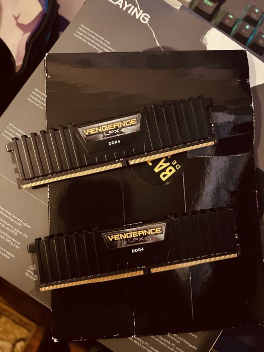 16 GB RAM DDR 4 Corsair