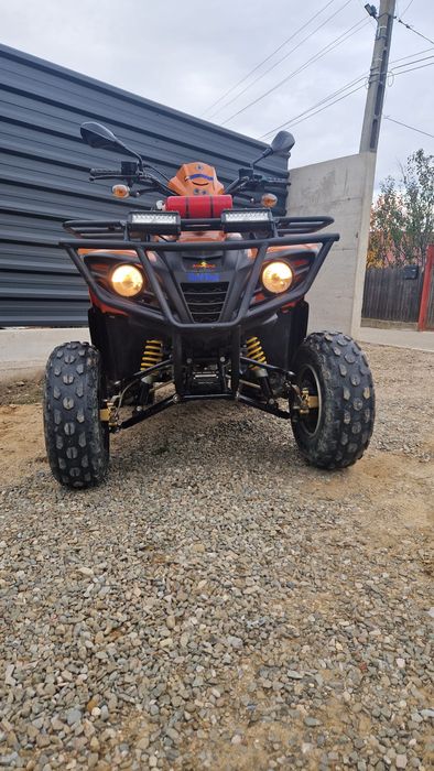 Vând ATV 300 automat , mărime mare de 2 persoane