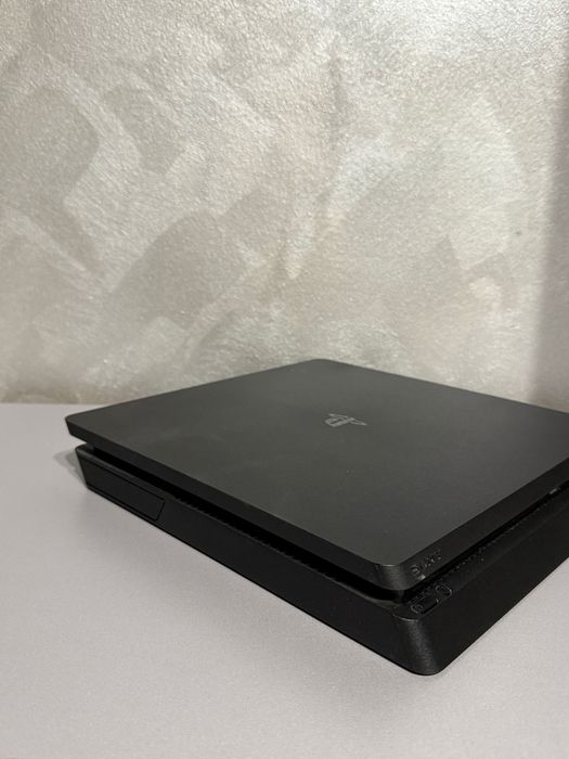 Playstation 4 Slim
