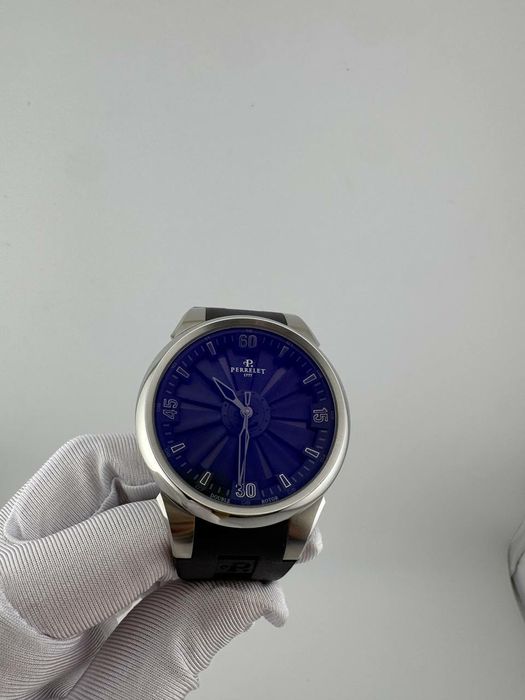 Продам оригинальные швейцарские часы Perrelet