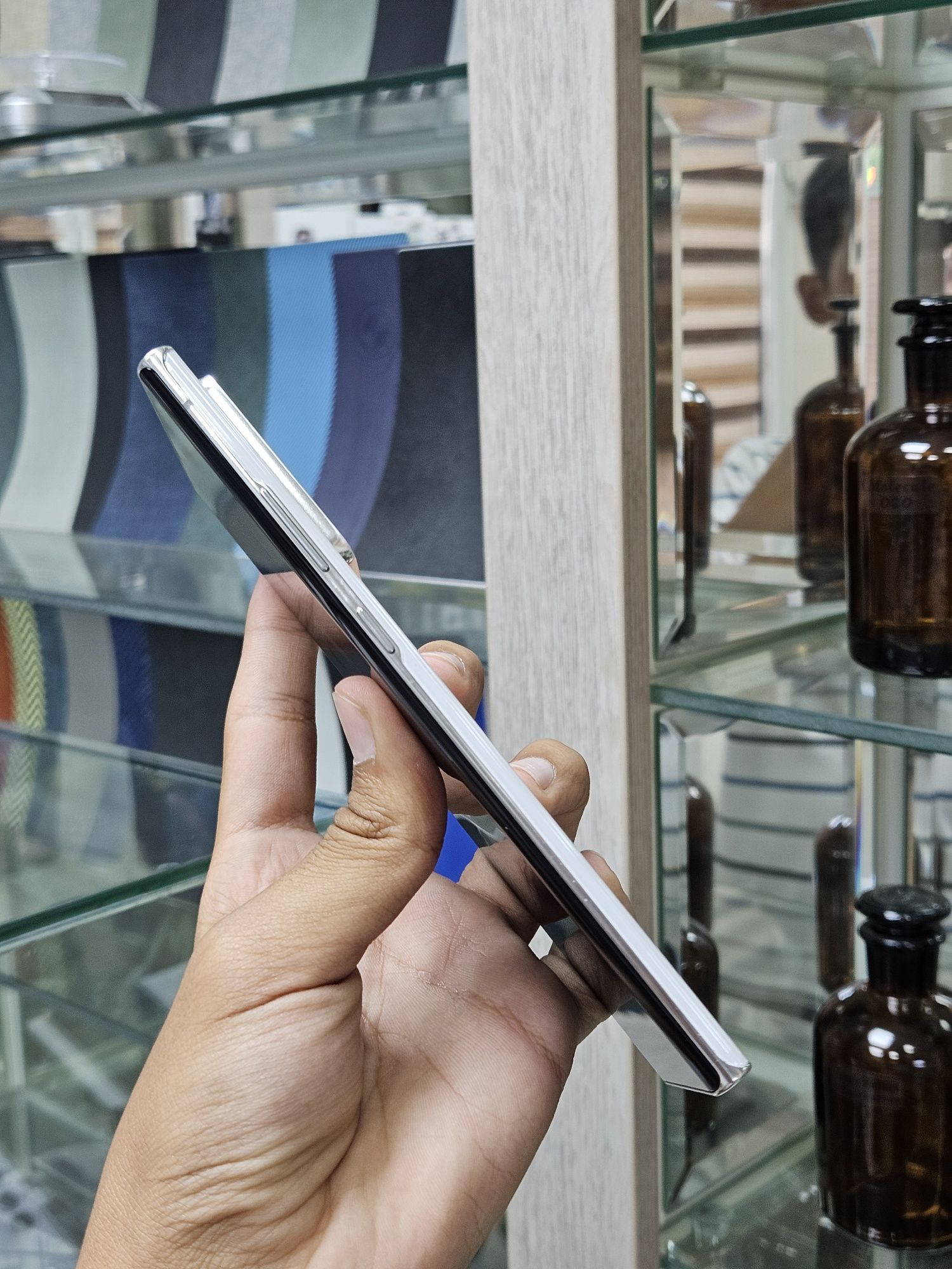 Samsung galaxy note 20 ultra 5G 12/512gb holati 10/10