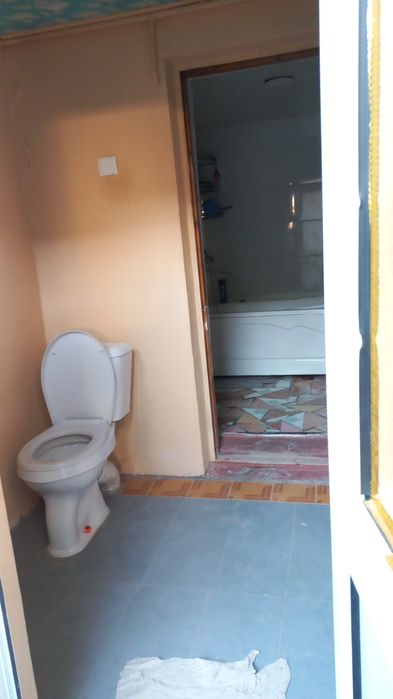 Chirchiq Shahar ped instutit eski 7 ko‘lej oldida ijaraga faqat qizla