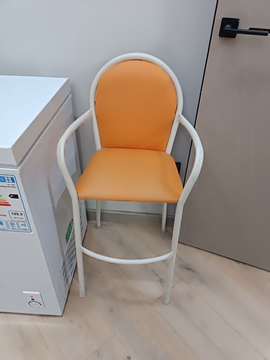 Продам детский столик