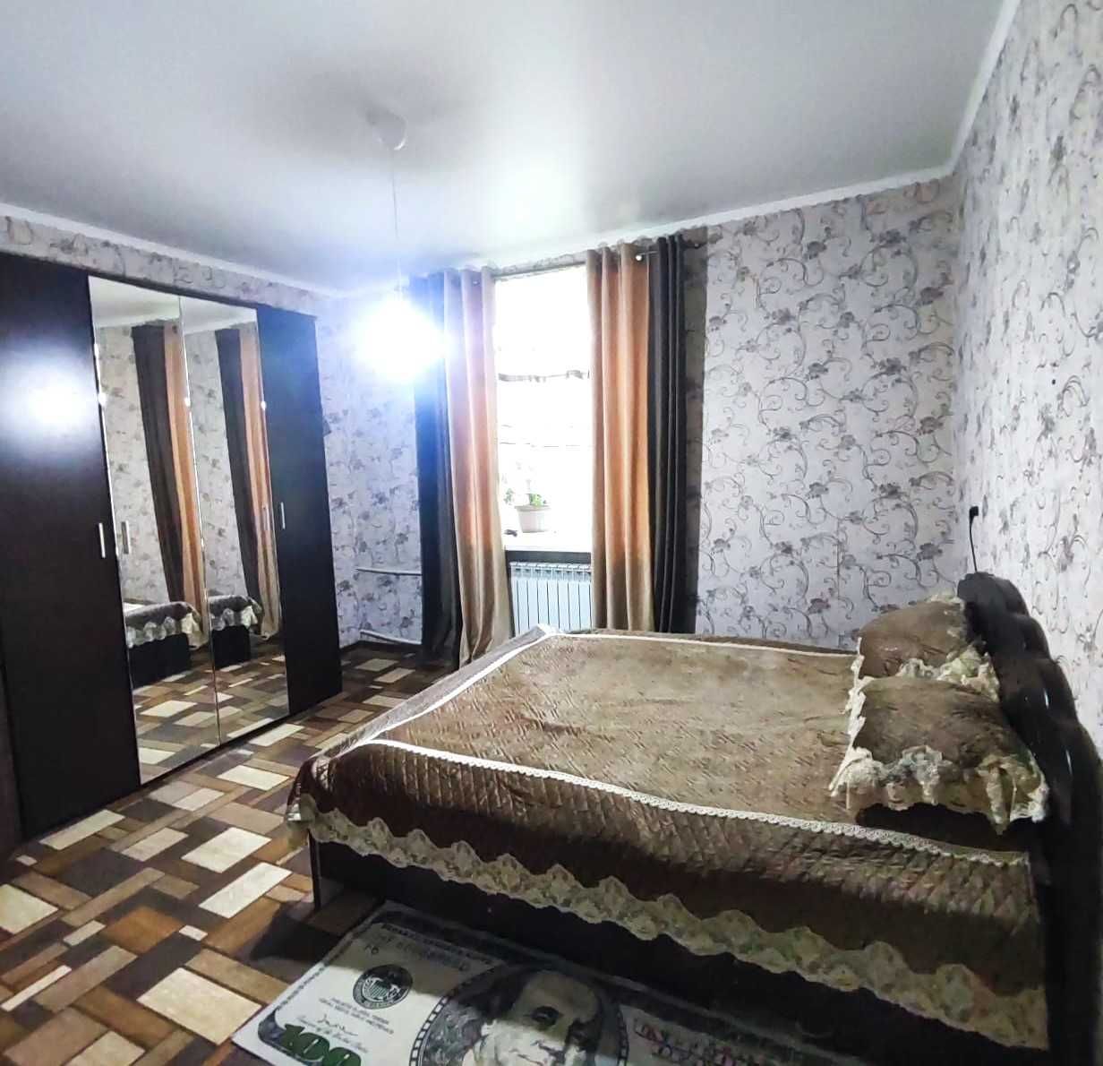 Продаю 3х комн. квартиру в центре, в кирпич. доме по ул. Аль-Фараби.
