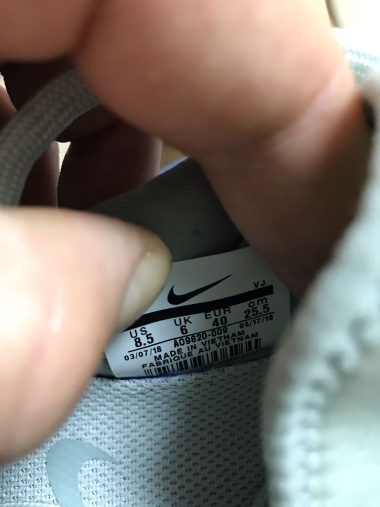 Adidași Nike React Mărimea 40 NOI Originali