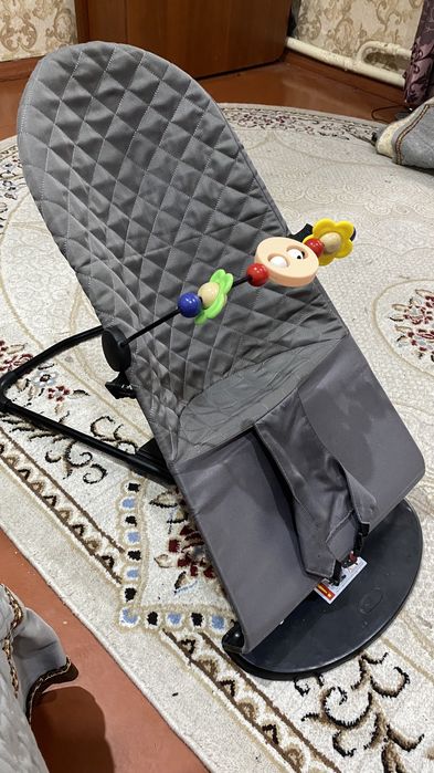 Шезлонг почти новое