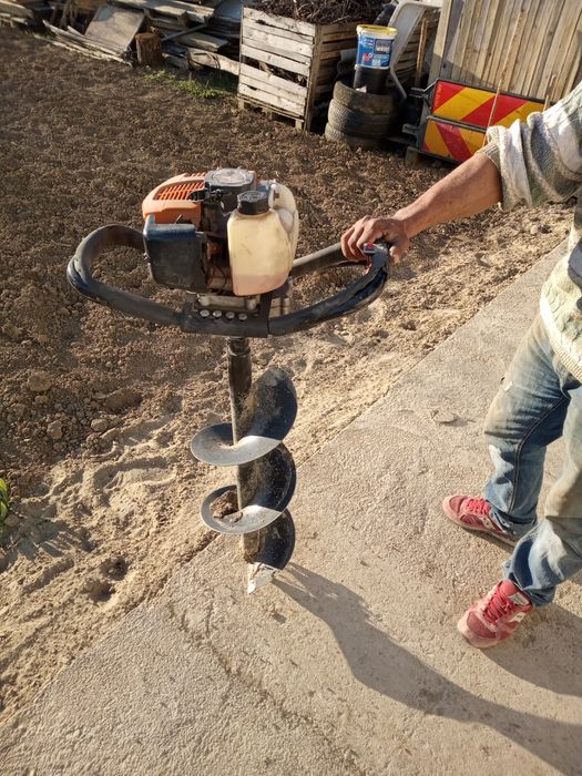 Inchieiez placi compactorare,mai compactor  .burghiu pământ