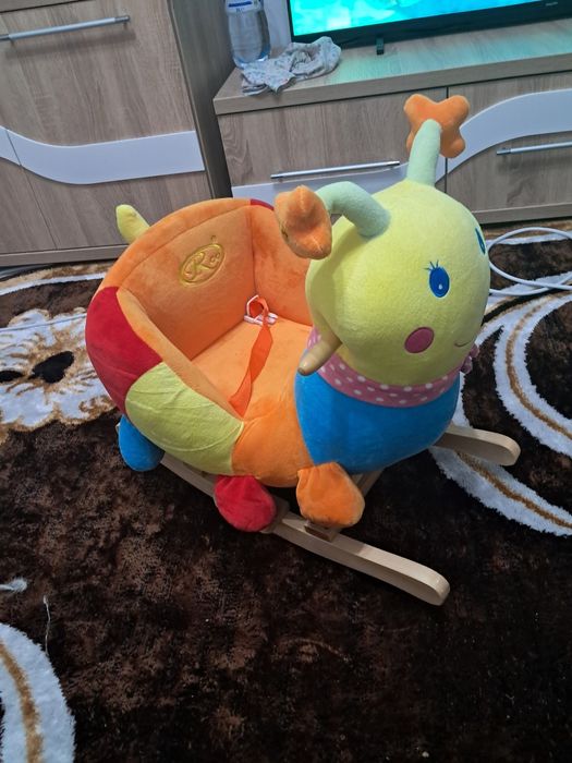 Vând balansoar bebe