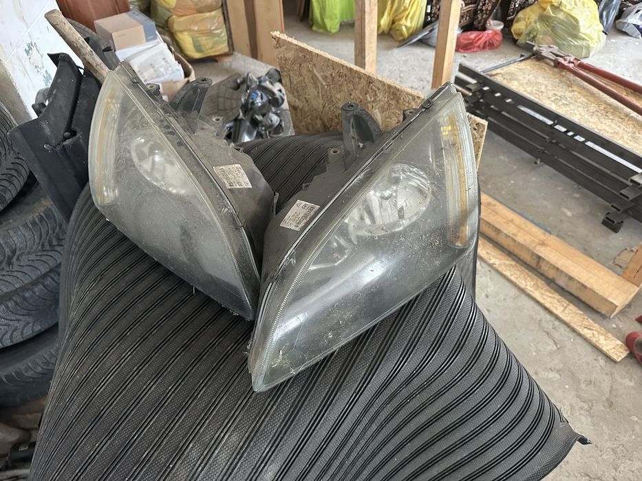 Faruri stopuri t5 vito astra h focus 2 peugeot 206 Golf 6 4 touareg