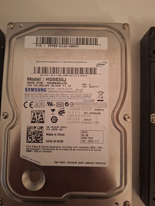 Hard disk diferite dimensiuni
