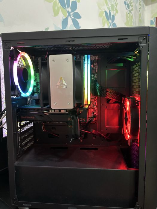 Продавам мощен гейминг компютър