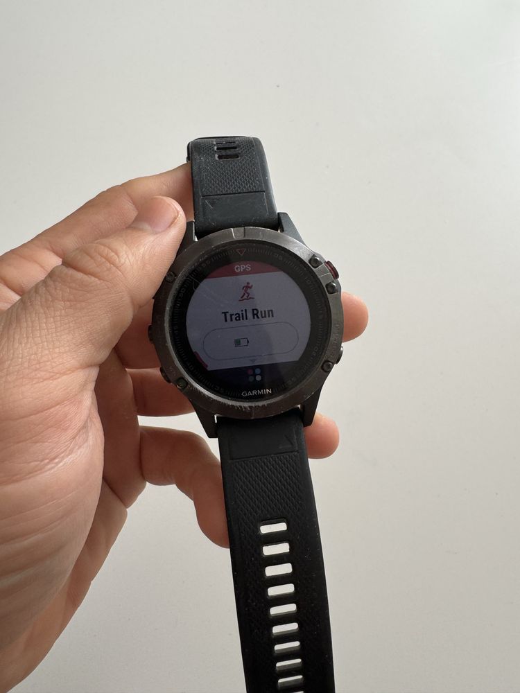 Спортен смарт часовник -Garmin Fenix5