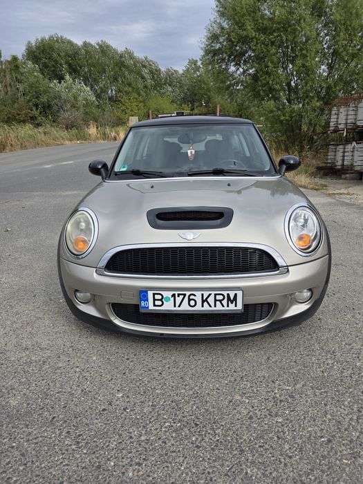 Vând Mini Cooper