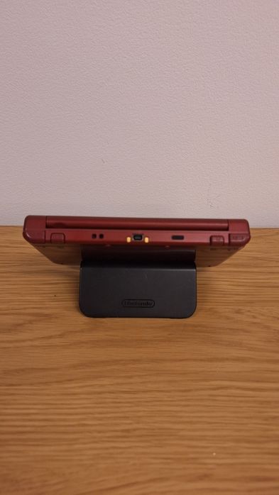 New Nintendo 3DS XL – Modat + 440 Jocuri: Mario, Pokémon, Zelda, etc.