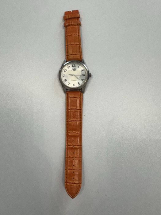 Ceasuri Q&Q - mai multe culori