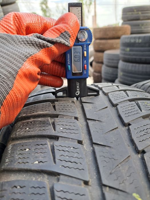 Anvelope de iarna 215-55r17 Falken