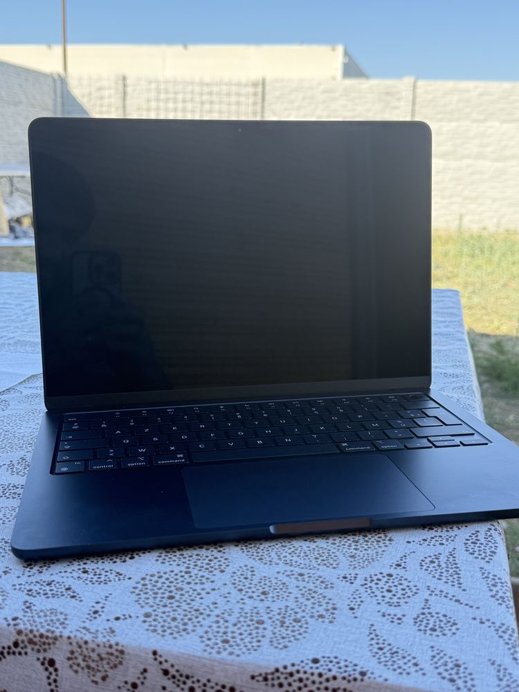 Macbook air 2022 Pret 3000 lei