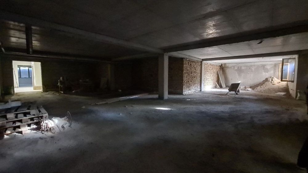 Продажа нежилого помещения цоколь