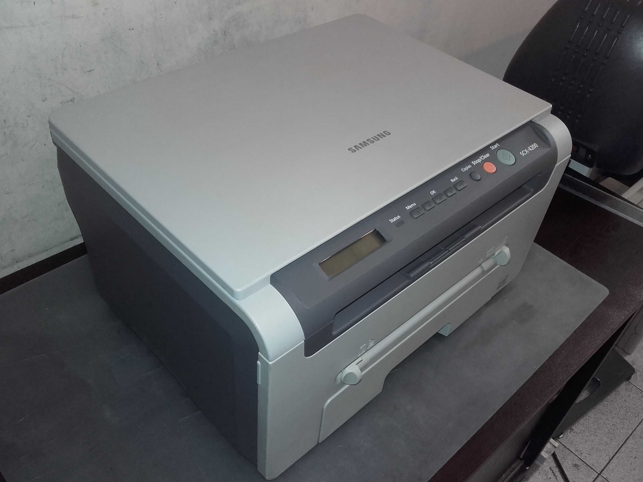 Отличен!!! Лазерен принтер, скенер и копир 3 в 1 Samsung SCX 4200