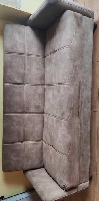 Разтегателен диван