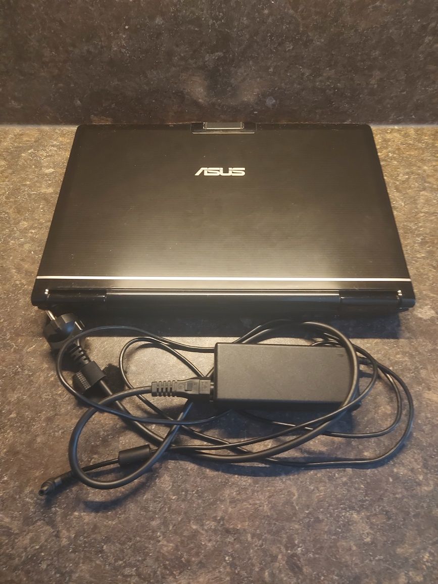 Лаптоп- ASUS M50S