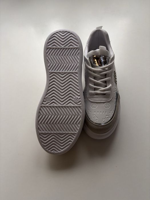 Дамски Маратонки Guess