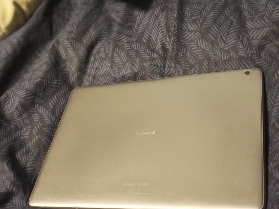 Таблет huawei mediapad m3