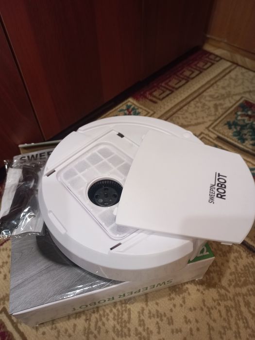 Робот пылесос (новый)