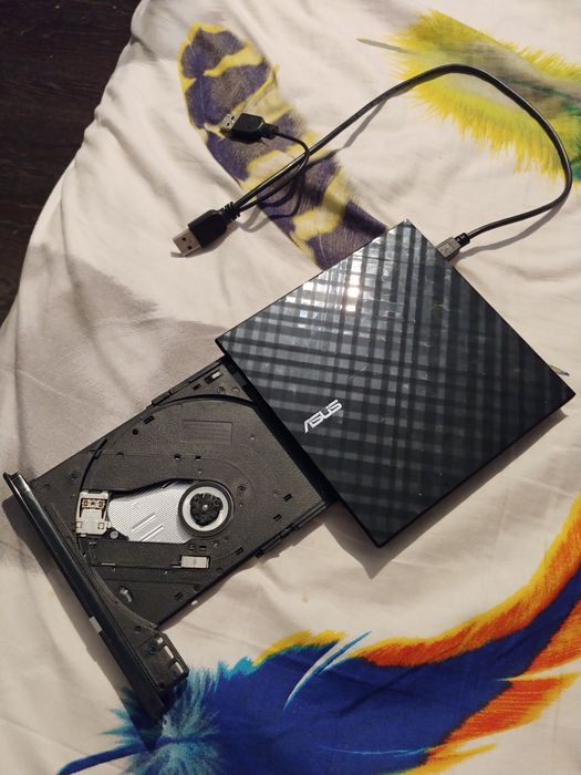 PRET FIX DVD-RW extern ASUS SDRW-08D2S-UBK, USB 2.0, negru