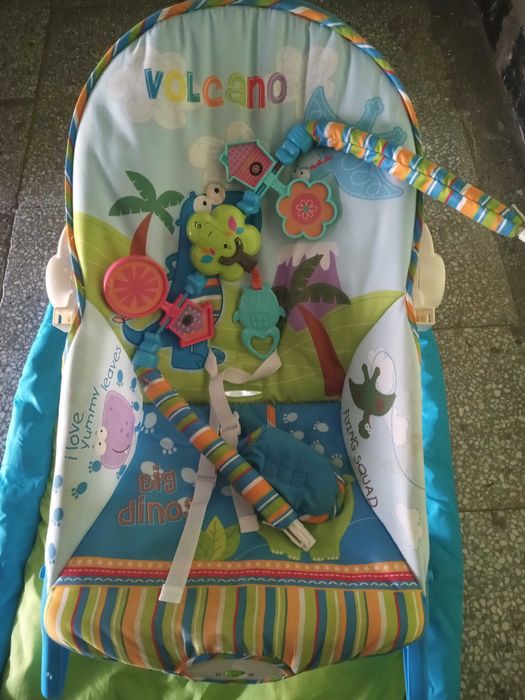 Детски шезлонг с вибрации и мелодии