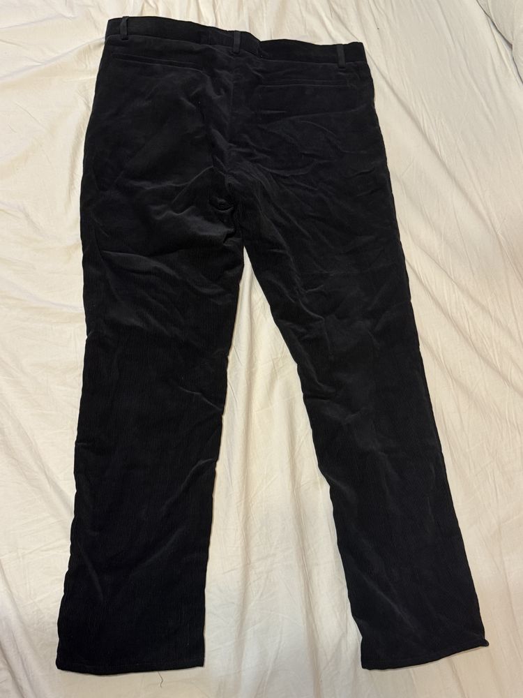 Vand blugi-raiat Giorgio Armani, originali, pt barbati, noi, mar 50